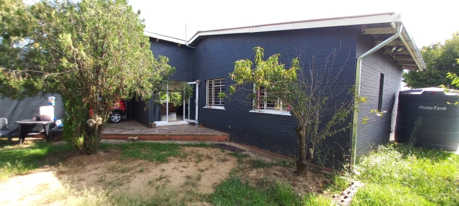 3 Bedroom Property for Sale in Paul Roux Free State